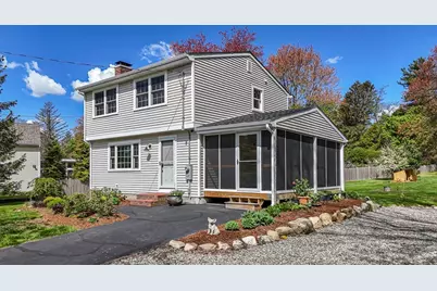 196 Center St, Groveland, MA 01834 - Photo 1