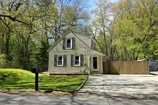 28 Cross Rd, Uxbridge, MA 01569 - Photo 1