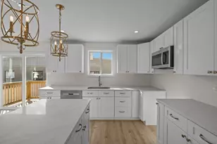 25 Lebanon St, Fall River, MA 02723 - Photo 1