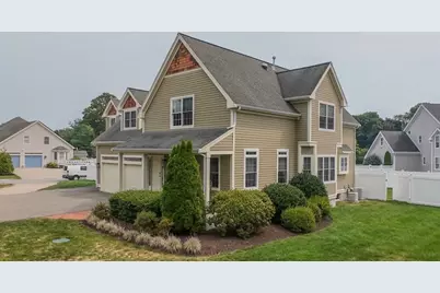 31 Chestnut St, Foxboro, MA 02035 - Photo 1