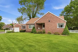 878 Springfield St, Agawam, MA 01030 - Photo 1