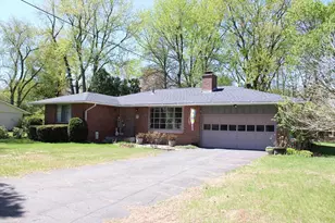 4 Skyline Dr, South Hadley, MA 01075 - Photo 1