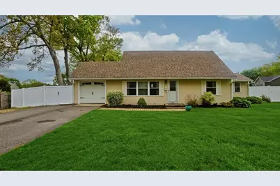 22 Audley Rd, Springfield, MA 01118 - Photo 1