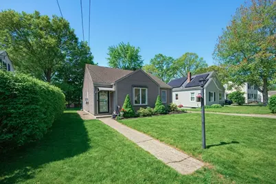 22 Hillcrest Ave, Seekonk, MA 02771 - Photo 1