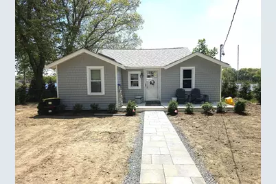 8 Canedy St, Wareham, MA 02576 - Photo 1