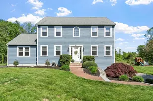 17 Blackthorne Cir, Hopkinton, MA 01748 - Photo 1
