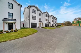 4 Birch Brook Lndg, Lynn, MA 01905 - Photo 1