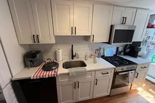 204 Endicott, Boston, MA 02113 - Photo 1
