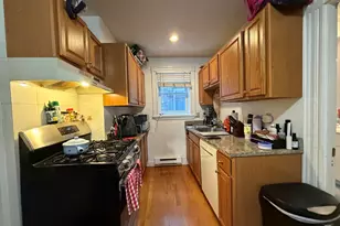 7 Baldwin Pl, Boston, MA 02113 - Photo 1
