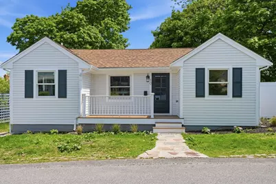 10 Mayflower Ave, Hull, MA 02045 - Photo 1