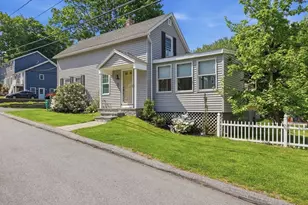 31 Houghton St, Woburn, MA 01801 - Photo 1