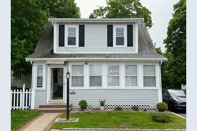 19 Wakefield Ave, Wakefield, MA 01880 - Photo 1