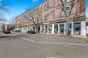 7 Lincoln St, Wakefield, MA 01880 - Photo 1