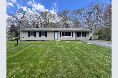 16 Mohawk, Dartmouth, MA 02748 - Photo 1