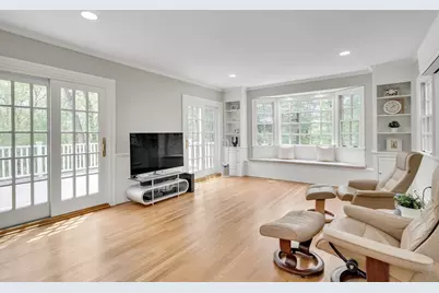 8 Hawthorne Road, Winchester, MA 01890 - Photo 1