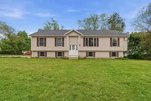 6 White Birch Dr, Worcester, MA 01602 - Photo 1