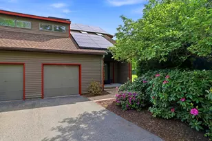 401 Fairway Village, Northampton, MA 01053 - Photo 1