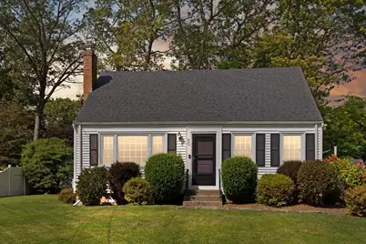 60 School St, Plainville, MA 02762 - Photo 1