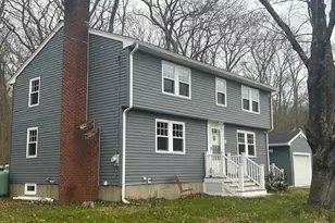 2 Howard St, Ipswich, MA 01938 - Photo 1