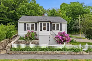 41 Bridgeport St, Worcester, MA 01604 - Photo 1