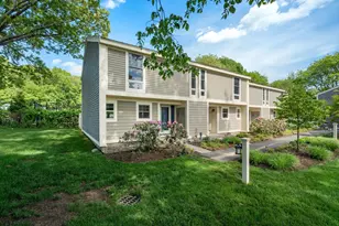 11 Oak St, Wellesley, MA 02482 - Photo 1
