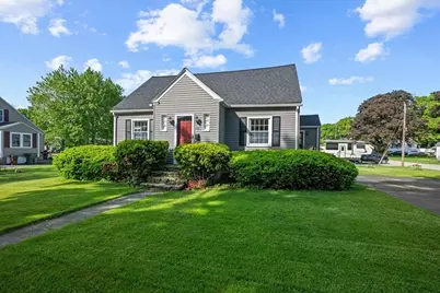 106 Elmwood St, Auburn, MA 01501 - Photo 1