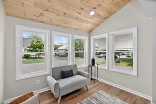 79 Kaveney St, Chicopee, MA 01020 - Photo 1
