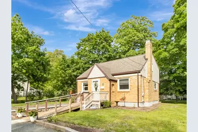 7 Noonan St, Mansfield, MA 02048 - Photo 1