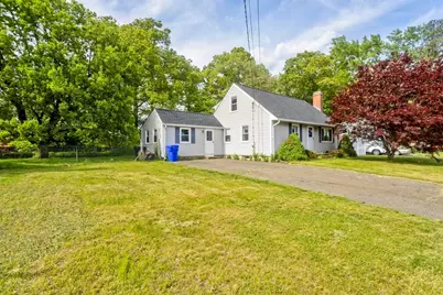 93 Moss Rd, Springfield, MA 01119 - Photo 1