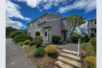32 Autumn Ln #32, Amherst, MA 01002 - Photo 1