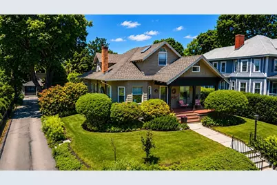 178 Cedar St, Clinton, MA 01510 - Photo 1