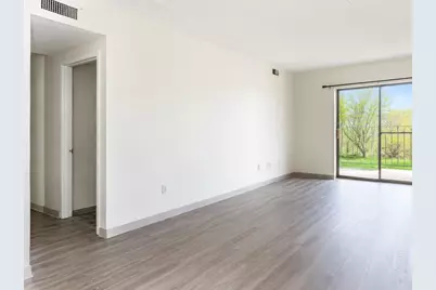 476 Riverside Dr #204, Lawrence, MA 01841 - Photo 1