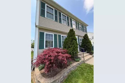 266 Christopher Dr, Springfield, MA 01129 - Photo 1