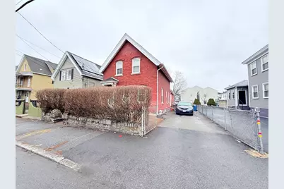 142 Abbott St, Lawrence, MA 01843 - Photo 1