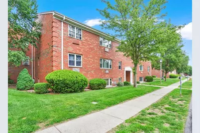 272 Regency Park Dr #272, Agawam, MA 01001 - Photo 1