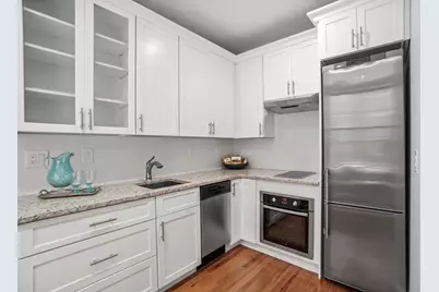 38-40 Saint Botolph #7, Boston, MA 02116 - Photo 1