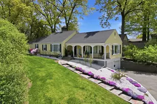 620 Roosevelt Ave, Springfield, MA 01118 - Photo 1