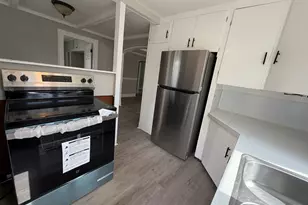 93 Friend St, Amesbury, MA 01913 - Photo 1