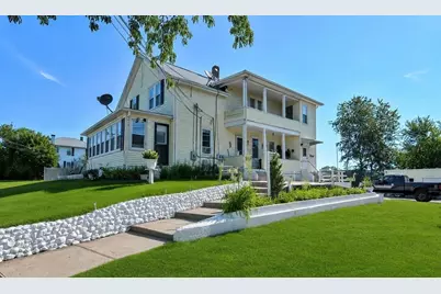 21 Miller St, Blackstone, MA 01504 - Photo 1