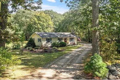 25 Old Coach Rd, Barre, MA 01005 - Photo 1