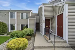 201 Nassau Dr, Springfield, MA 01129 - Photo 1