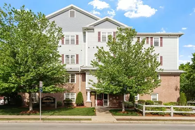 185 Essex St #1A, Melrose, MA 02176 - Photo 1
