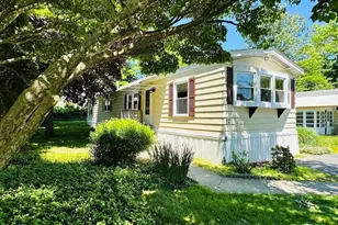 22 Contessa Dr, Springfield, MA 01119 - Photo 1