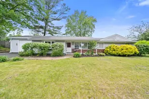 6 Antrim Rd, Peabody, MA 01960 - Photo 1