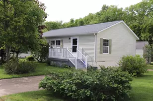 48 Songbird Ln, Tiverton, RI 02878 - Photo 1