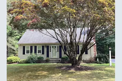 18 Bennett Rd, Rochester, MA 02770 - Photo 1