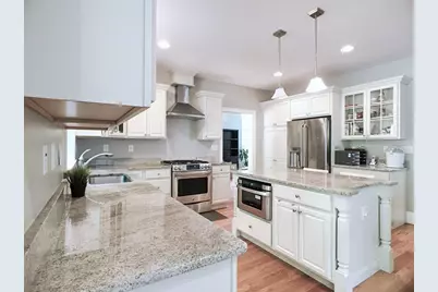 10 Larch Rd #10, Wellesley, MA 02482 - Photo 1
