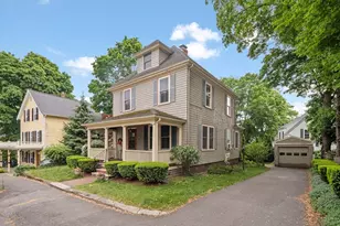 24 Mt Vernon St, Reading, MA 01867 - Photo 1