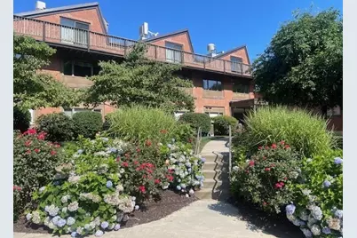 267 Locust Street #2L, Northampton, MA 01062 - Photo 1