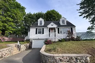 11 Hale St, Lawrence, MA 01843 - Photo 1